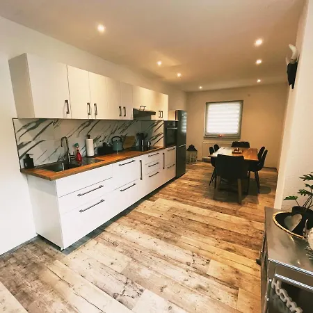 Casa Di Monaco بيت للعطل *